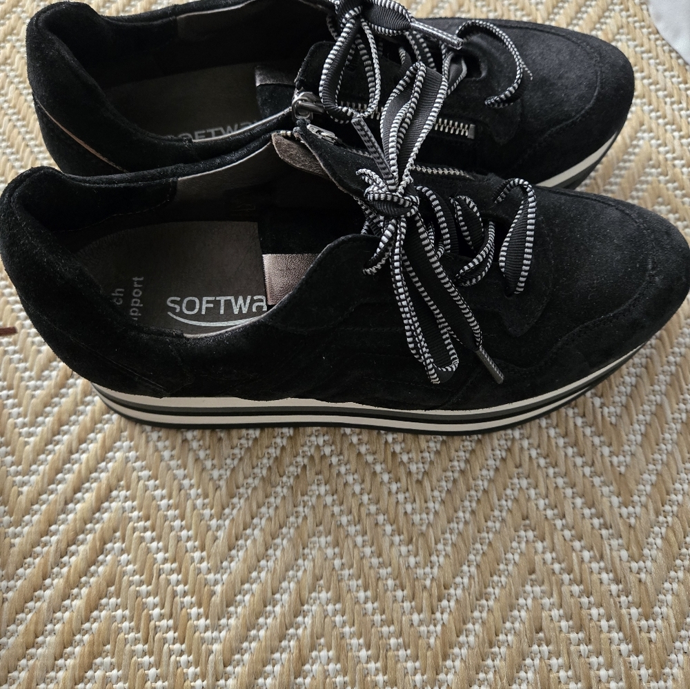 SoftWave Black Suede Lace-Up Women’s Sneaker with Zipper Detail Size 37